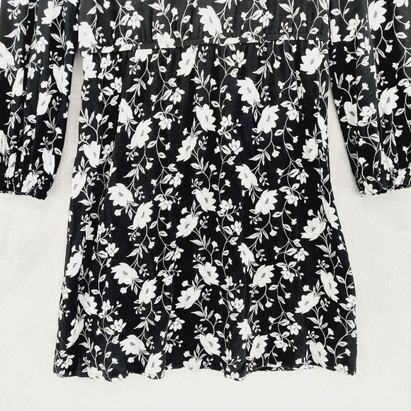 Old Navy and Shein Floral Print Summer Midi Dresses - Bundle of Two P1095 - Picture 9 of 15